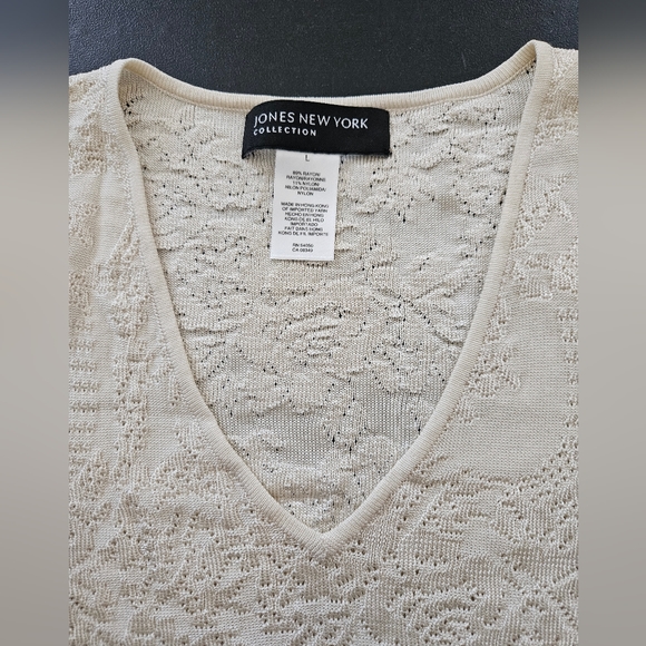 Jones New York Collection Lacy Ivory Top - Size L - NWT - Picture 4 of 7